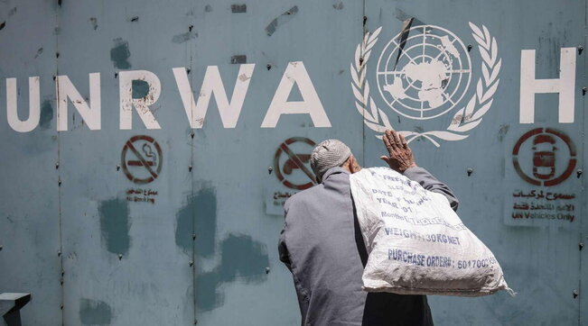 L'Occidente interrompe le donazioni per i civili palestinesi