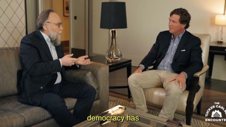 Tucker Carlson intervista Aleksandr Dugin