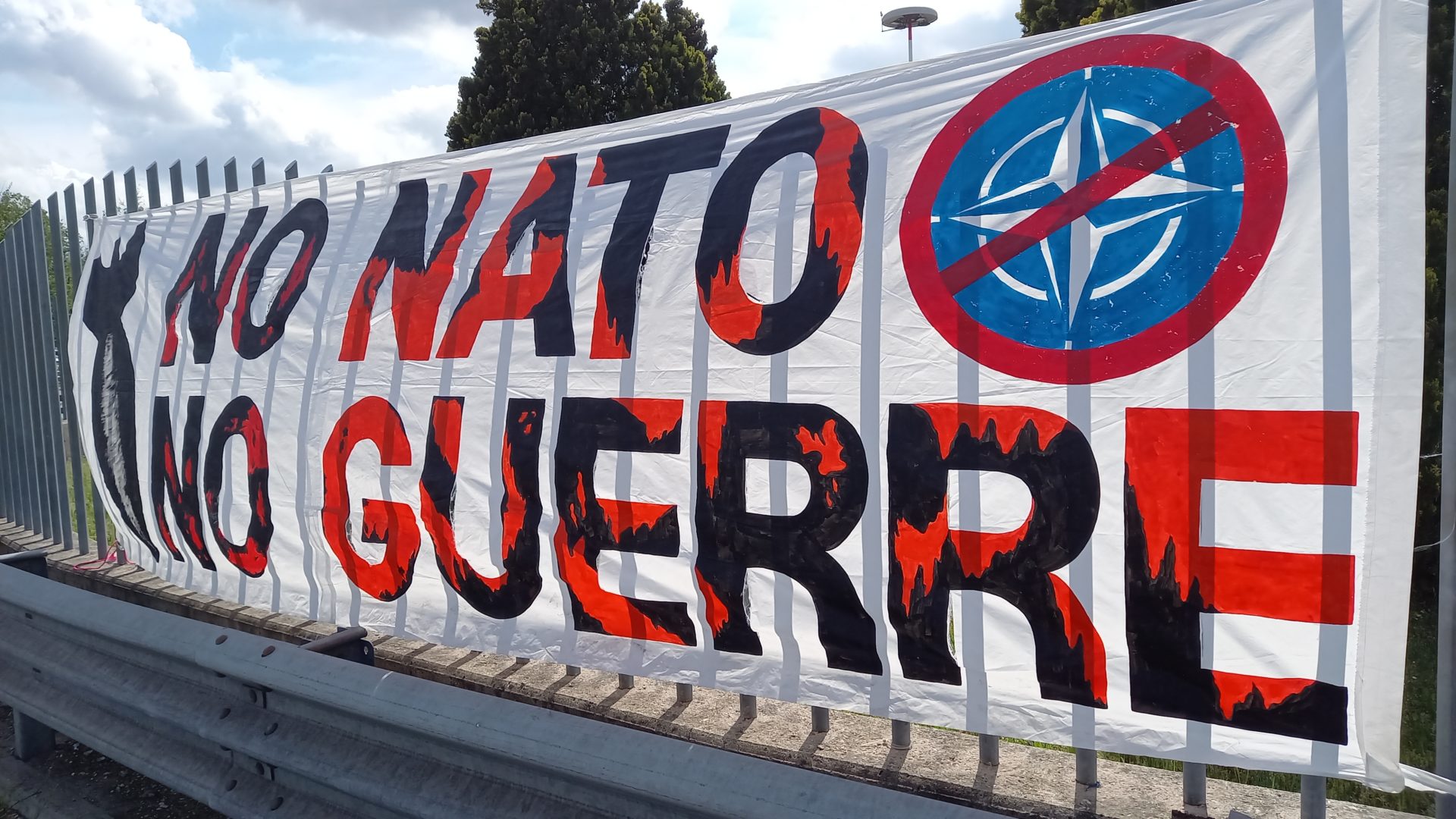 No Nato No Guerre