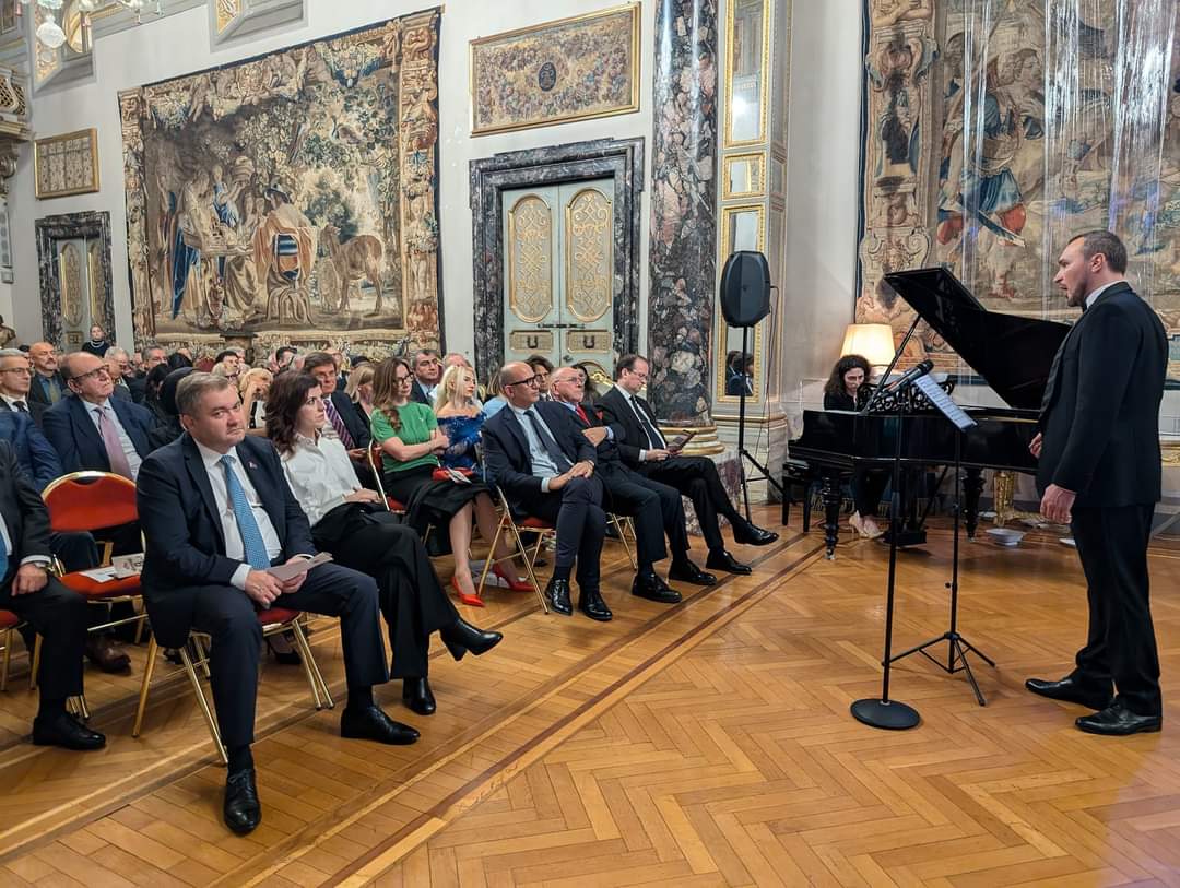 Francesco Toscano presenta il Libro di Visione